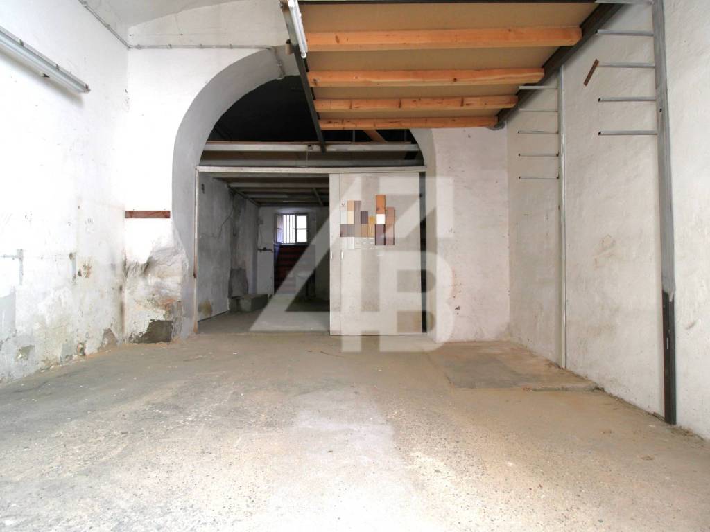 locale commerciale in affitto a Trieste
