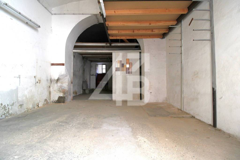 locale commerciale in affitto a Trieste