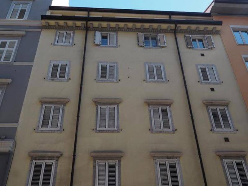 appartamento in affitto a Trieste in zona Borgo Teresiano