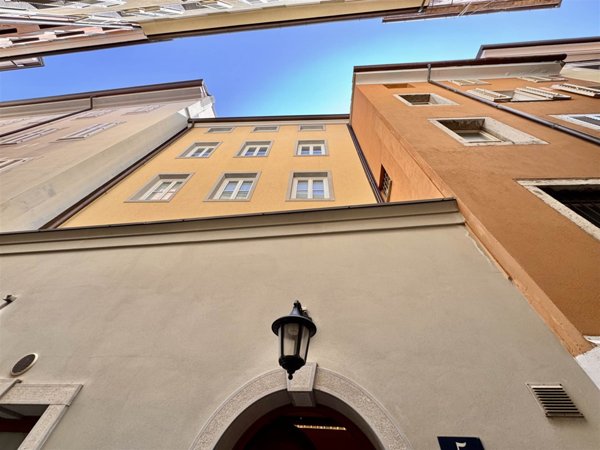 appartamento in affitto a Trieste in zona Cavana