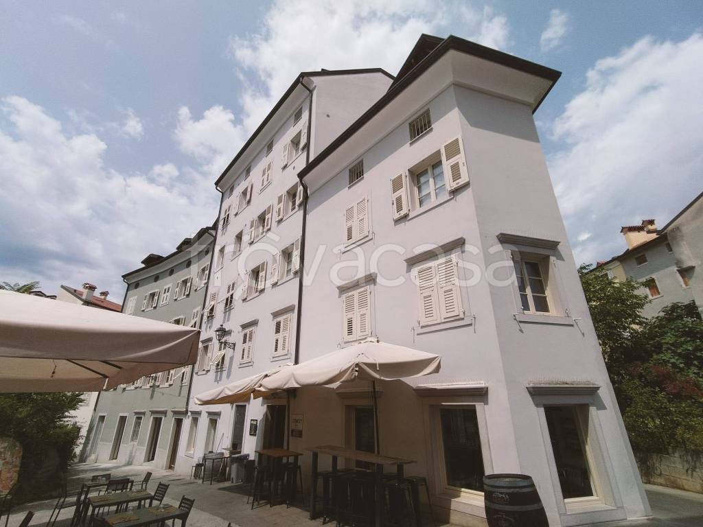 appartamento in affitto a Trieste in zona Città Vecchia