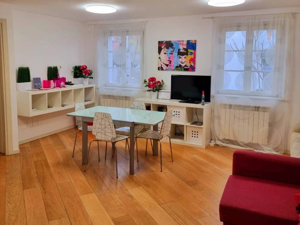 appartamento in affitto a Trieste in zona Cavana