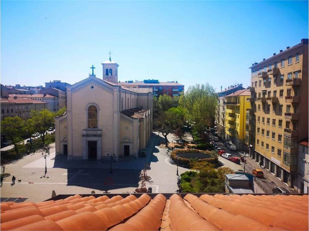 attico in affitto a Trieste in zona San Giacomo