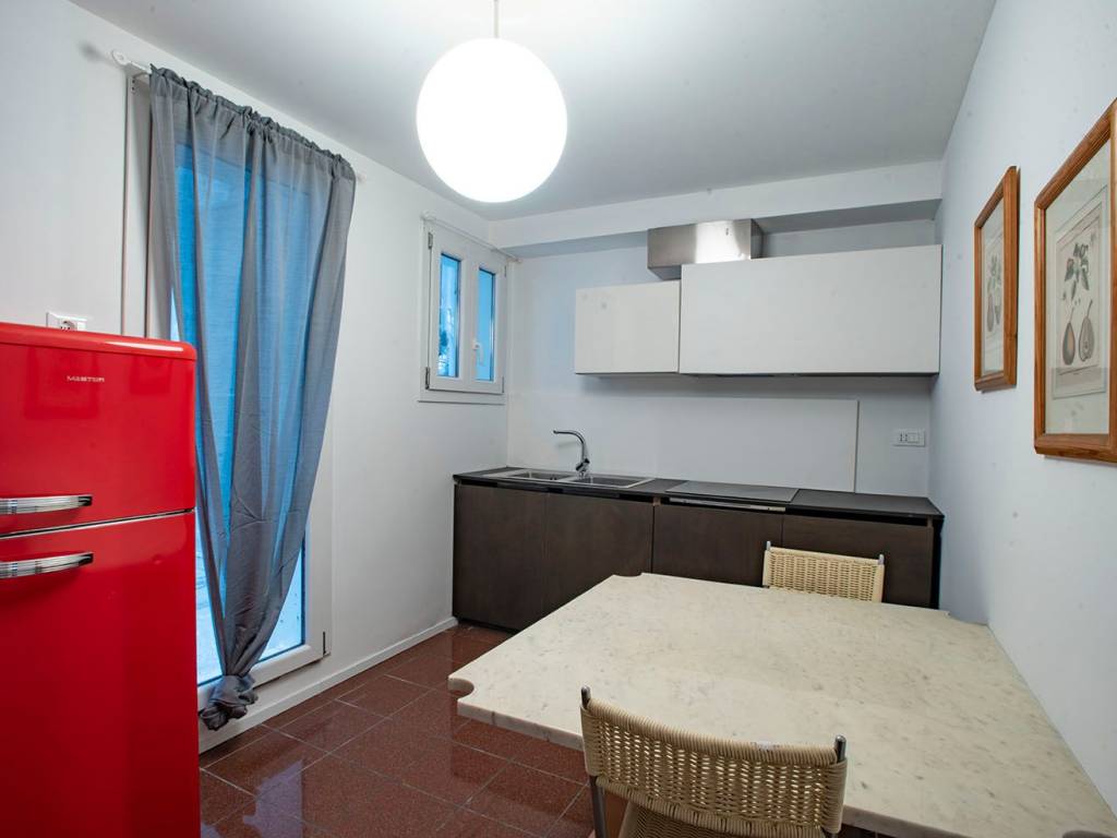 appartamento in affitto a Trieste in zona Campi Elisi