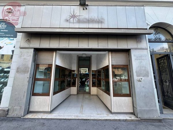 negozio in affitto a Trieste