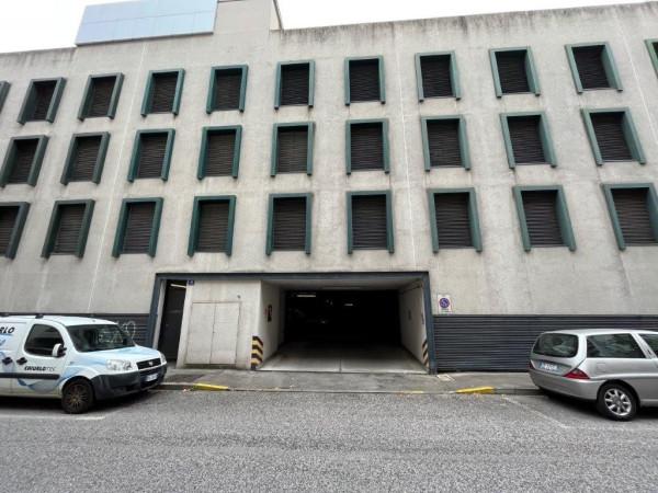 negozio in affitto a Trieste in zona San Giusto
