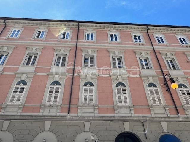appartamento in affitto a Trieste in zona Borgo Teresiano