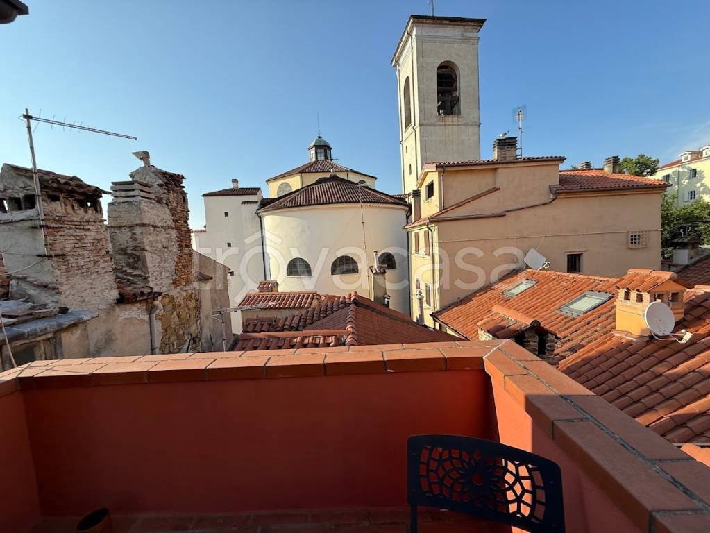 appartamento in affitto a Trieste in zona Città Vecchia