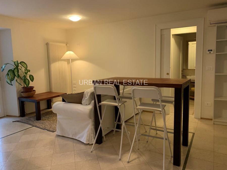 appartamento in affitto a Trieste in zona Città Vecchia