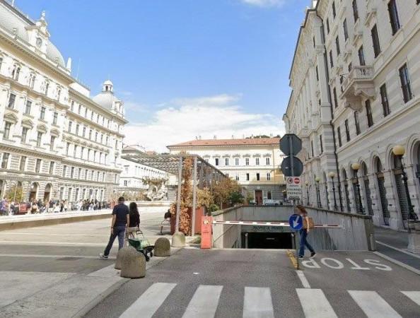 negozio in affitto a Trieste in zona Città Vecchia