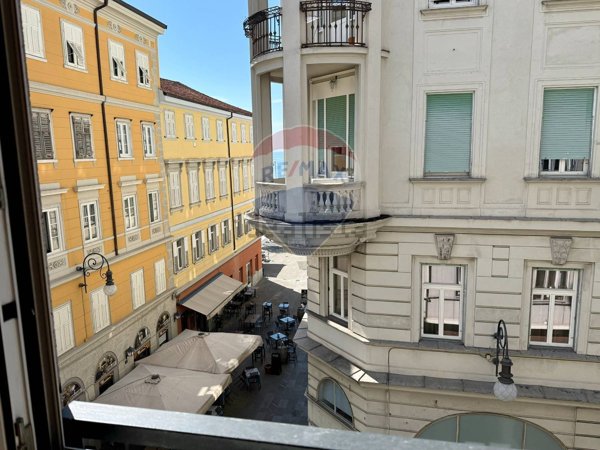 appartamento in affitto a Trieste in zona Città Vecchia