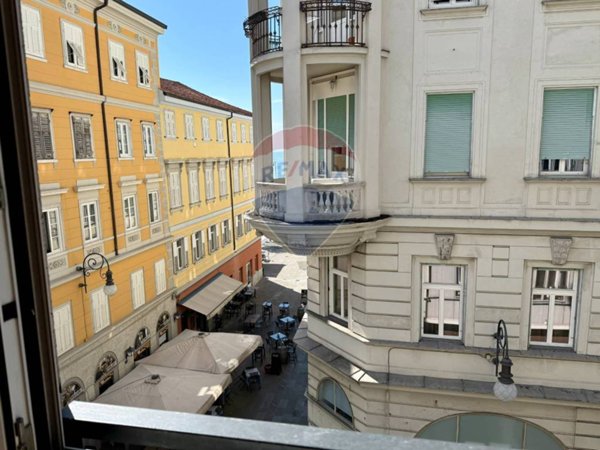 appartamento in affitto a Trieste in zona Città Vecchia