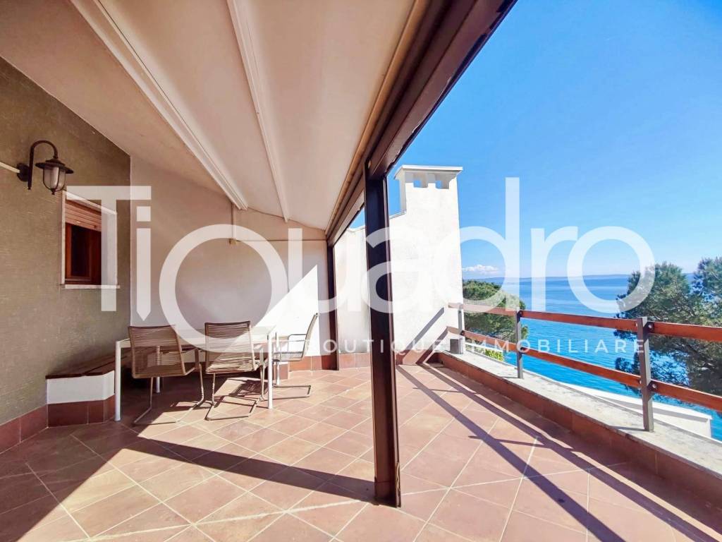 appartamento in affitto a Trieste in zona Miramare