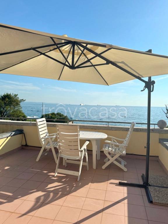 appartamento in affitto a Trieste in zona Barcola