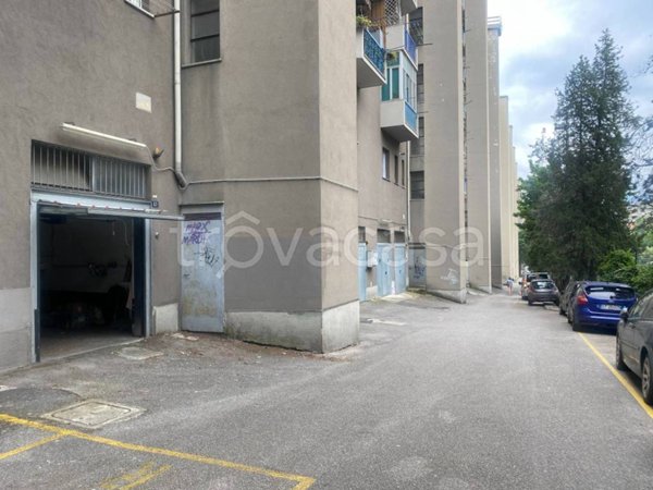 locale di sgombero in affitto a Trieste in zona Valmaura