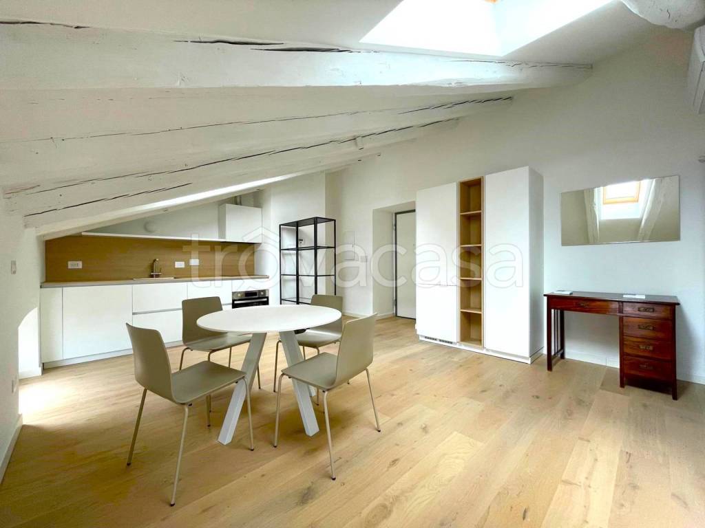 appartamento in affitto a Trieste in zona San Giacomo