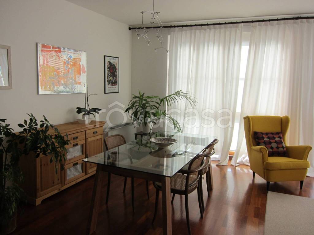 appartamento in affitto a Trieste in zona Roiano