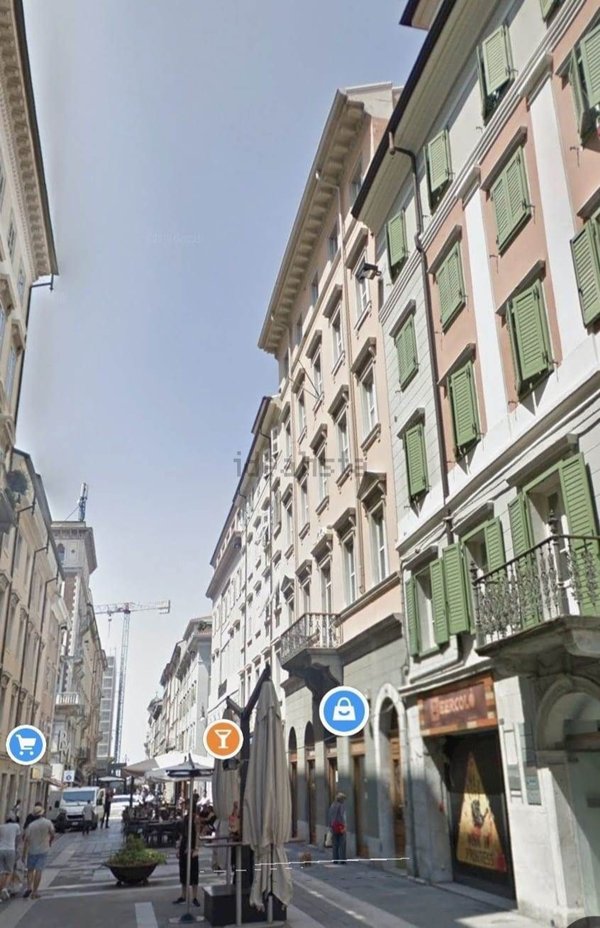 casa indipendente in affitto a Trieste in zona Borgo Teresiano