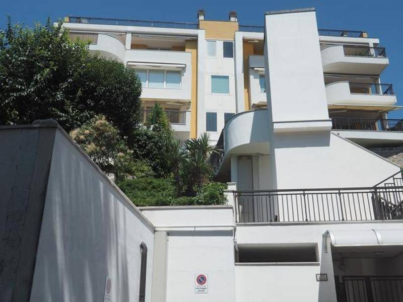 appartamento in affitto a Trieste in zona Barcola