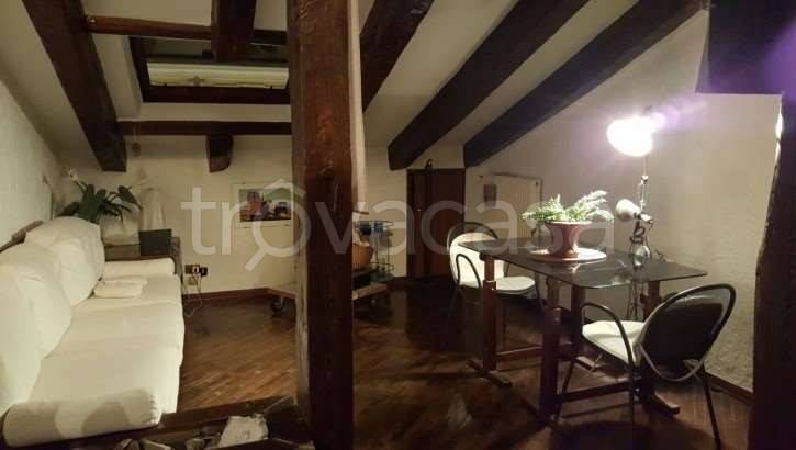 appartamento in affitto a Trieste in zona Borgo Teresiano