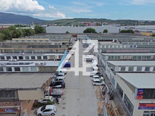 locale commerciale in affitto a Trieste in zona Borgo San Sergio