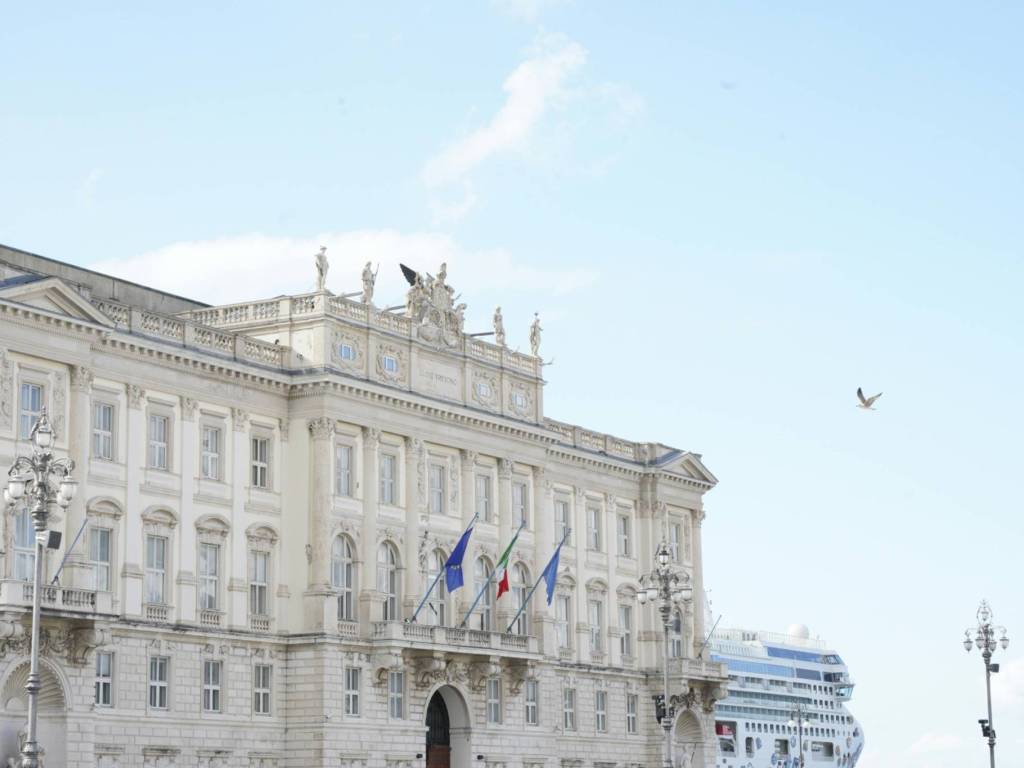 appartamento in affitto a Trieste in zona Cavana