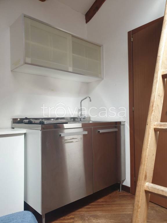 appartamento in affitto a Trieste in zona Borgo Teresiano