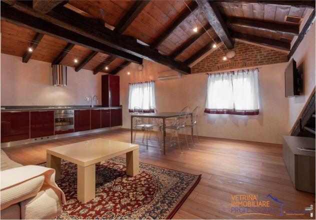 appartamento in affitto a Trieste in zona Cavana