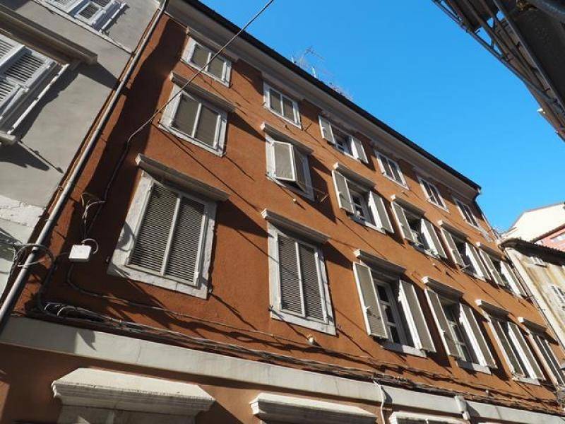appartamento in affitto a Trieste in zona Cavana