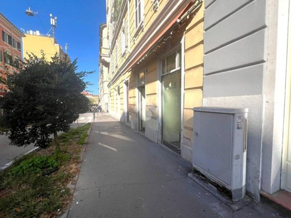 negozio in affitto a Trieste in zona San Giacomo