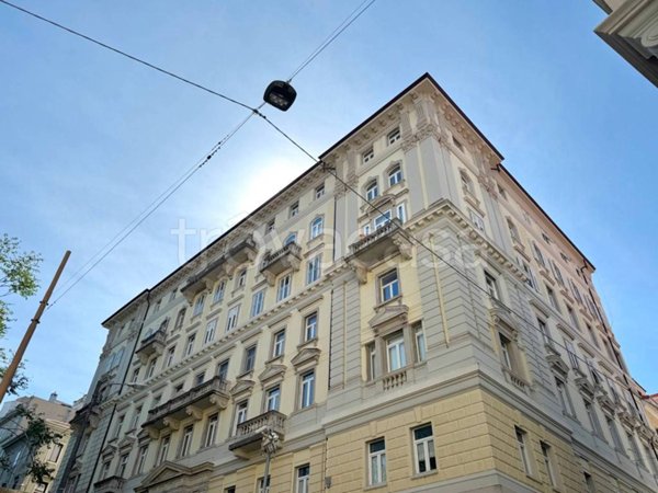 appartamento in affitto a Trieste in zona Campi Elisi