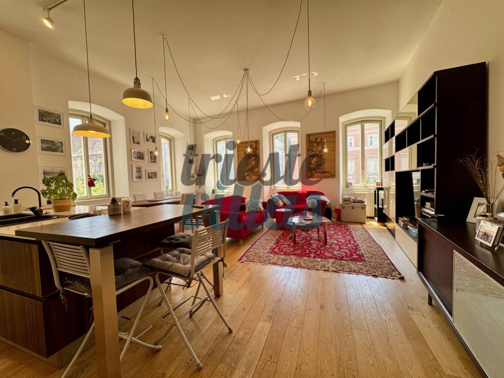 appartamento in affitto a Trieste in zona Borgo Teresiano