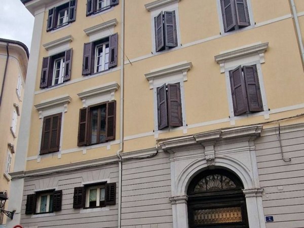 appartamento in affitto a Trieste in zona Città Vecchia