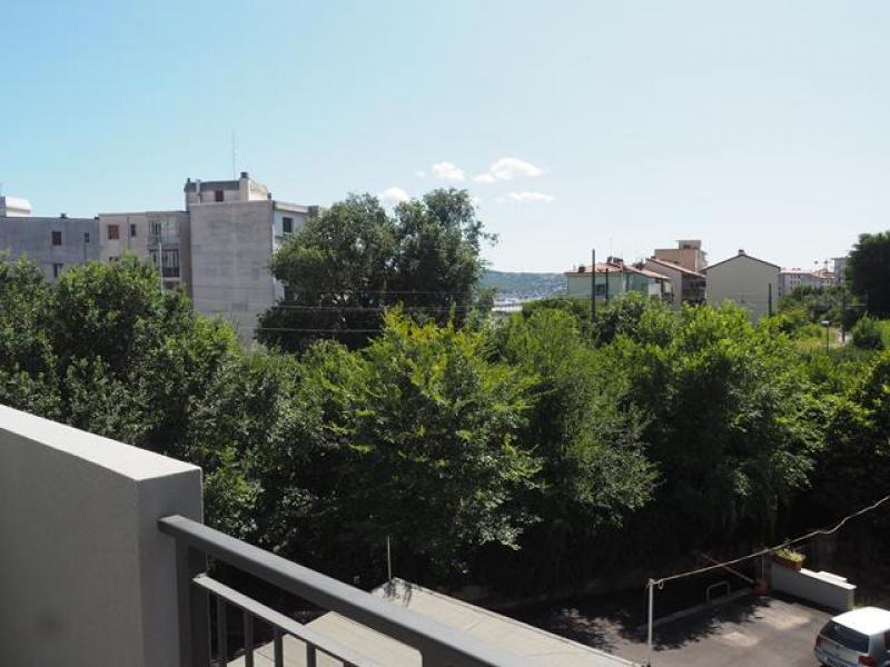 appartamento in affitto a Trieste in zona Campi Elisi