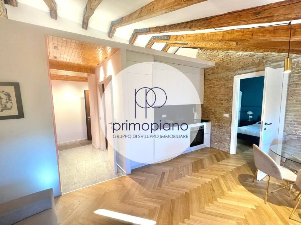 appartamento in affitto a Trieste in zona Borgo Teresiano