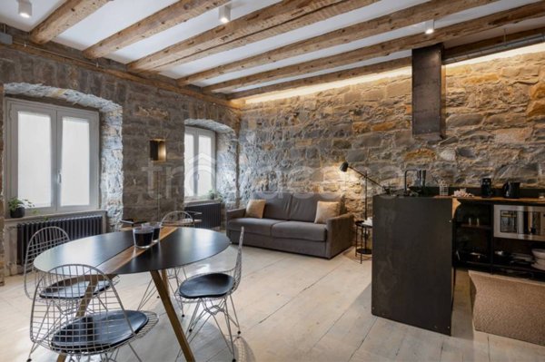 appartamento in affitto a Trieste in zona Città Vecchia