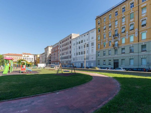 appartamento in affitto a Trieste in zona Città Nuova