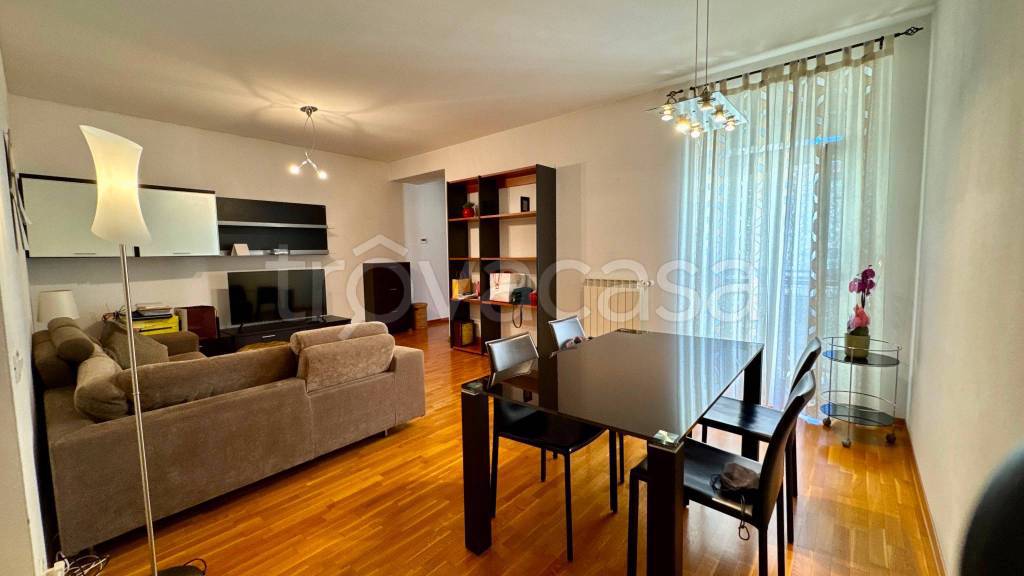 appartamento in affitto a Trieste in zona Borgo Teresiano