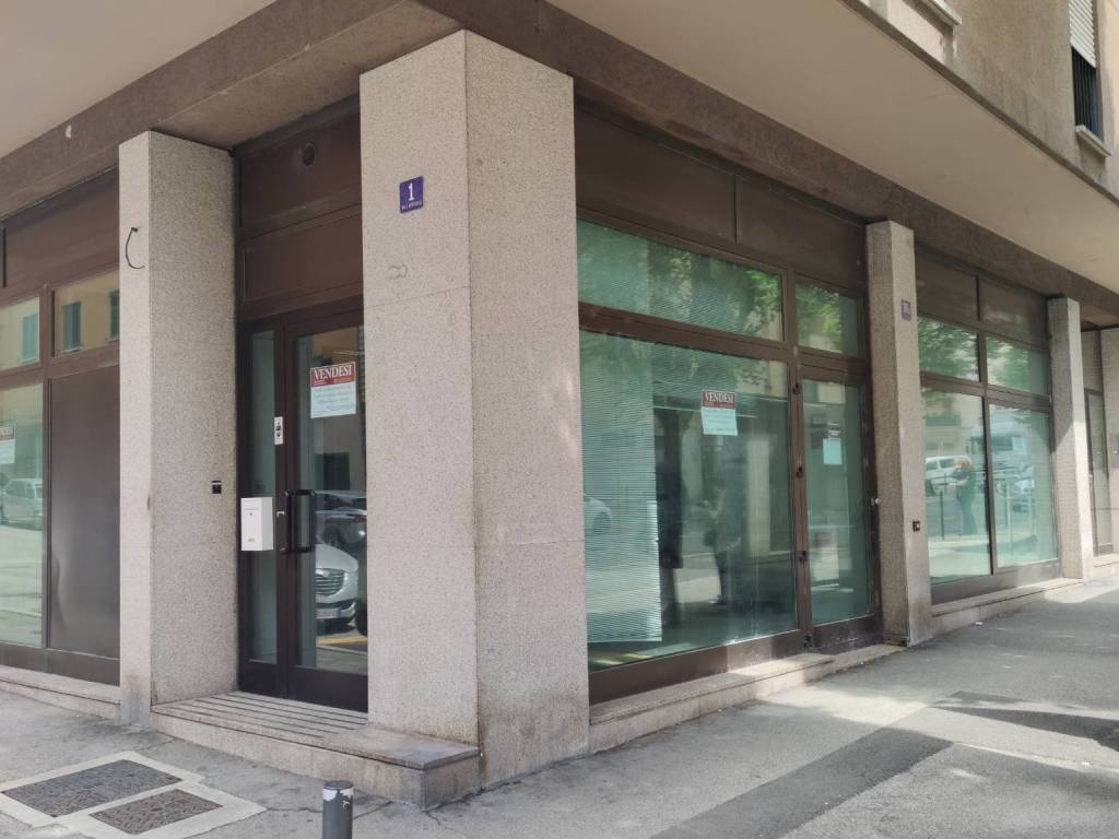 negozio in affitto a Trieste in zona Cologna