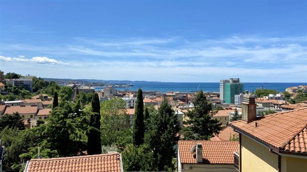 appartamento in affitto a Trieste in zona Roiano