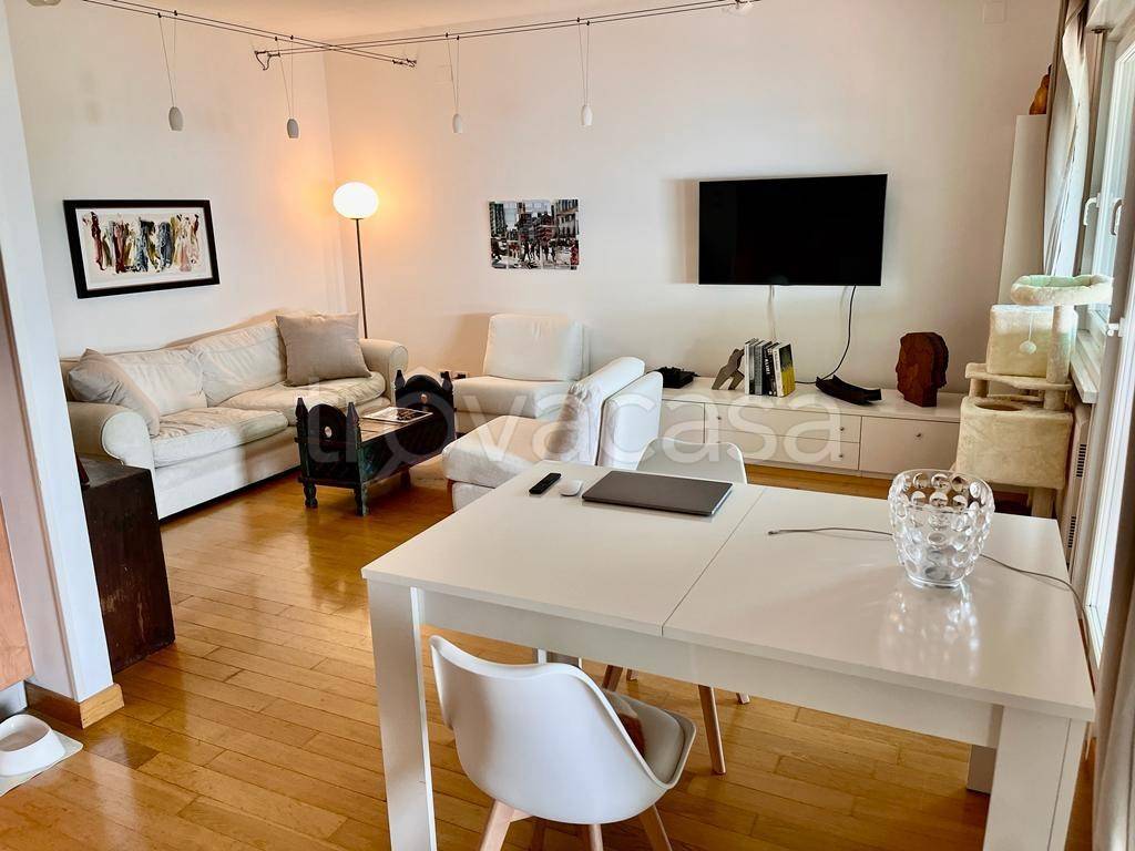 appartamento in affitto a Trieste in zona Barcola