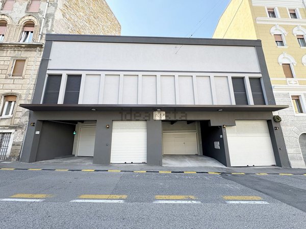 casa indipendente in affitto a Trieste in zona Barriera vecchia