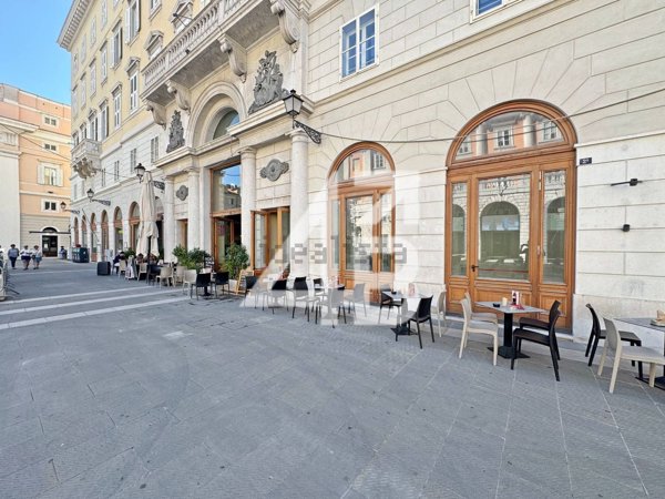 negozio in affitto a Trieste in zona Città Vecchia