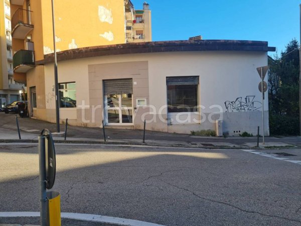 negozio in affitto a Trieste in zona Chiarbola