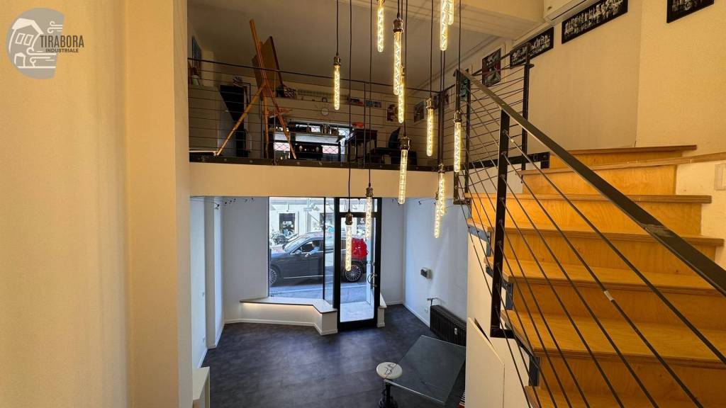 negozio in affitto a Trieste in zona Borgo Teresiano