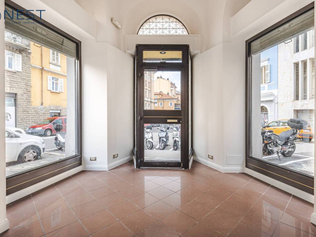 negozio in affitto a Trieste