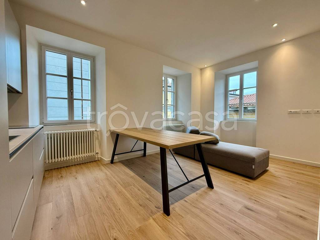 appartamento in affitto a Trieste in zona Città Vecchia