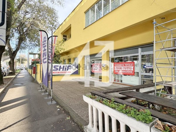 negozio in affitto a Trieste in zona Borgo San Sergio