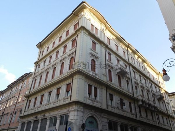 appartamento in affitto a Trieste in zona Borgo Teresiano