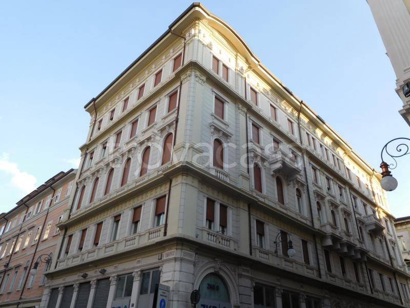 appartamento in affitto a Trieste in zona Borgo Teresiano